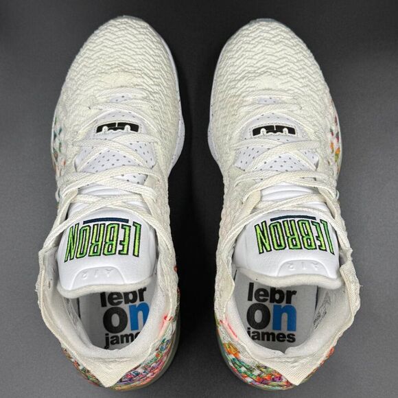 Nike LeBron 17 'Air Command Force' - Picture 3 of 10